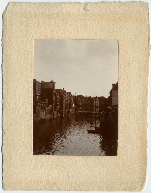 Dordrecht, Holland Congress, 1909. : View of a canal