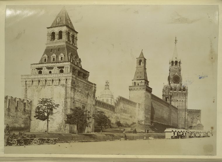 113, Towers on the Kremlin