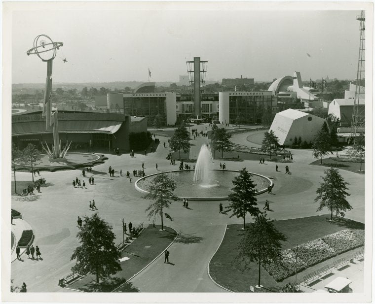 Westinghouse - Building - Aerial view across courtyard