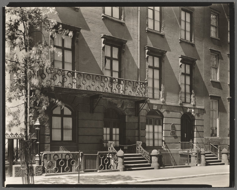 Facade, 14 West 12th Street