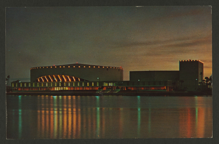 Theatres:  U.S.:  Orlando (FL):  Bayfront Center
