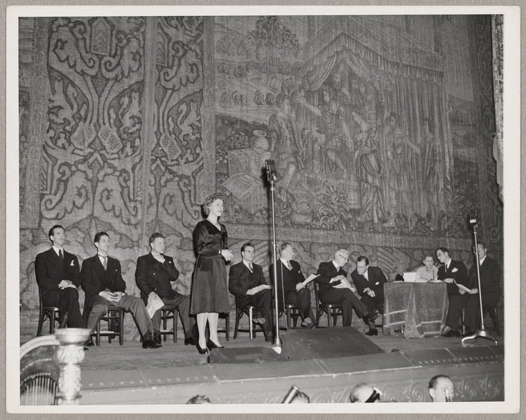 Regina Resnik performing at Met Auditions of the Air
