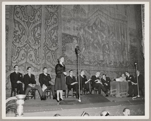 Regina Resnik performing at Met Auditions of the Air