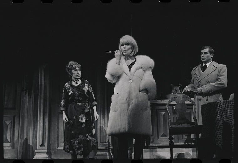 Lotte Lenya, Jill Haworth and Edward Winter in the stage production Cabaret