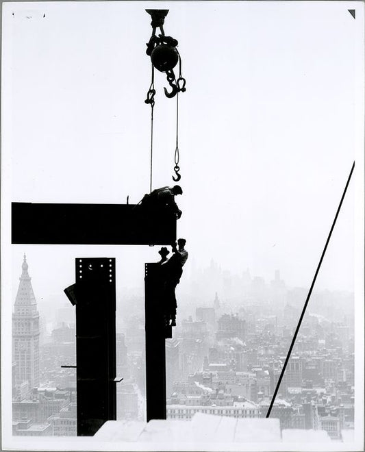 Workers on Empire State building