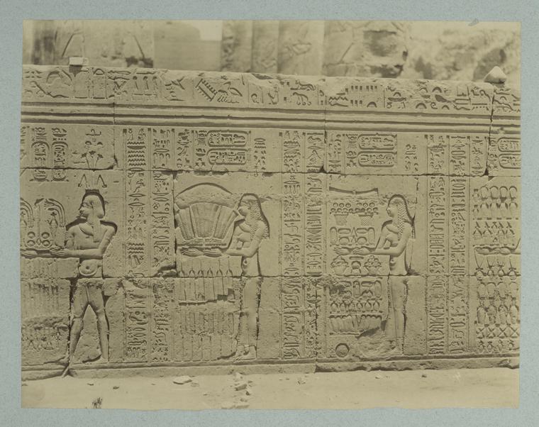 Kom ombos: bas relief