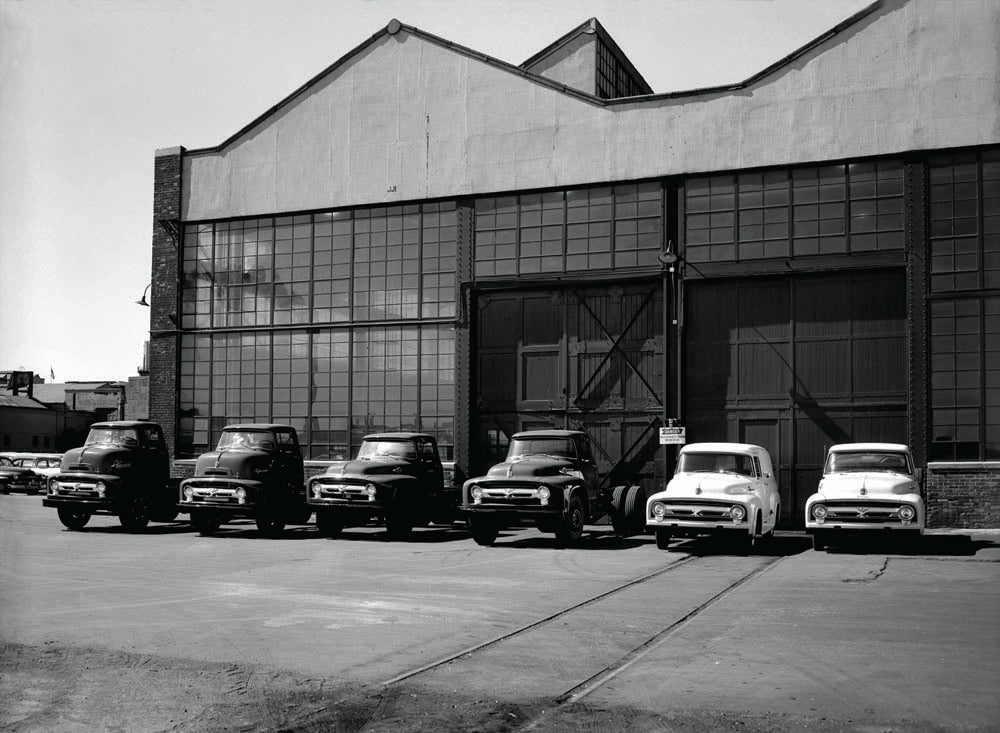 1956 Ford Truck Line  0401-0368