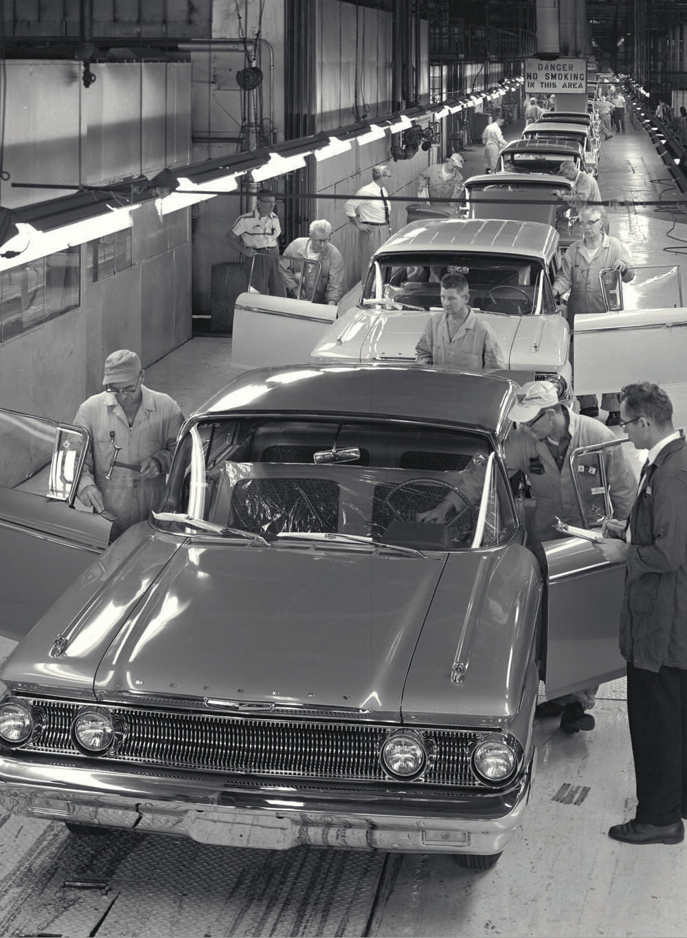 1960 Mercury on final line at Wayne Assembly Plant  0401-0396
