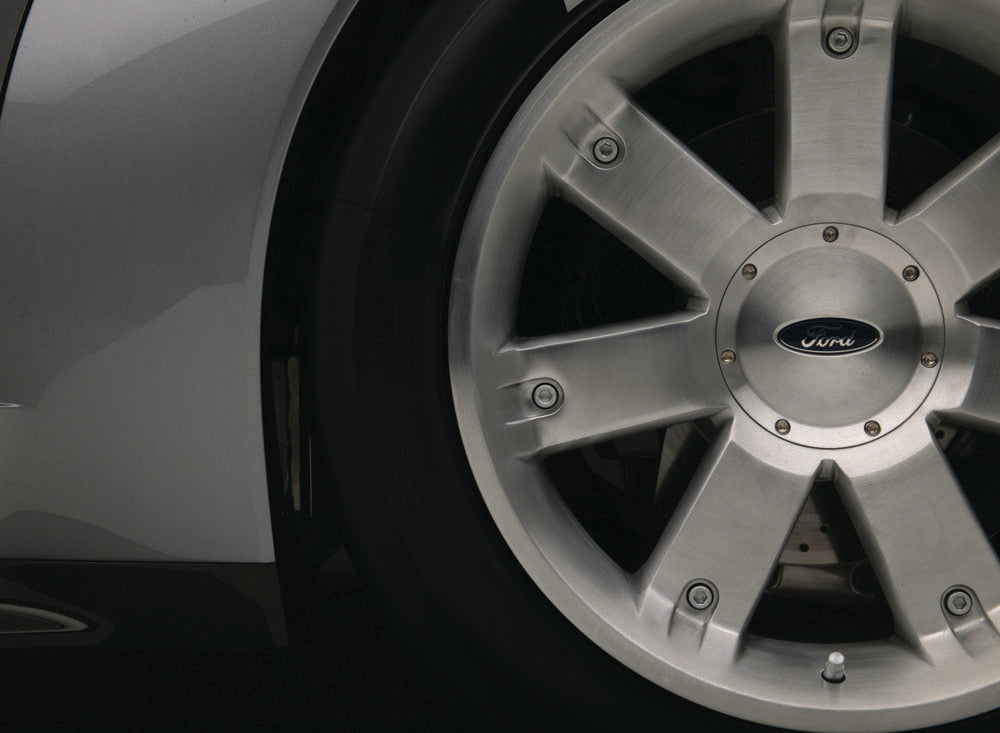 2004 Ford Shelby Cobra concept car wheel  0401-0487