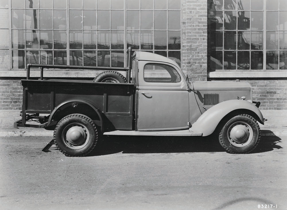 undated ford England pre WWII Ute  0401-0684
