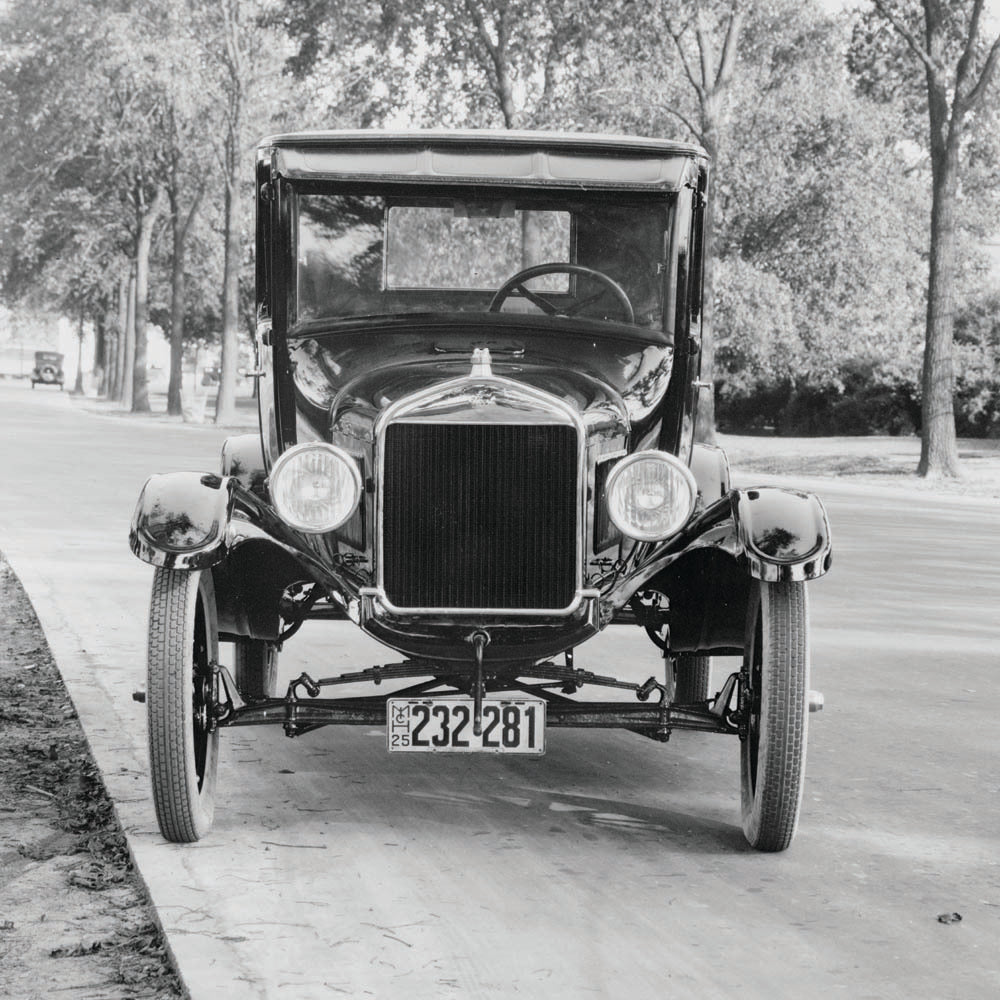 1926 Ford Model T Coupe  0401-0695