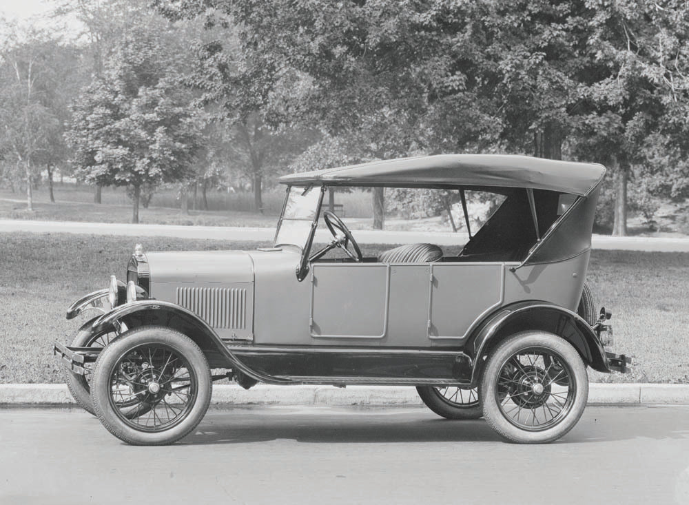 1927 Ford Model T Touring Car  0401-0699