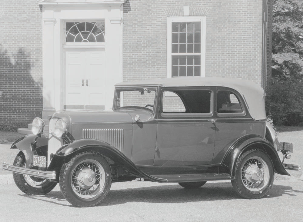 1932 Ford Convertible Sedan  0401-0746