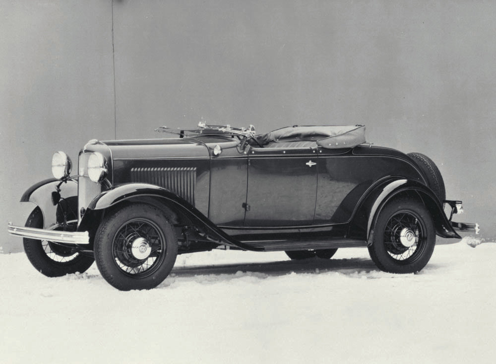 1932 Ford DeLuxe Roadster  0401-0754