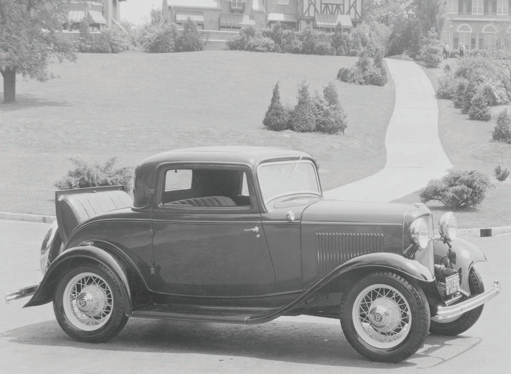 1932 Ford DeLuxe three window coupe  0401-0758