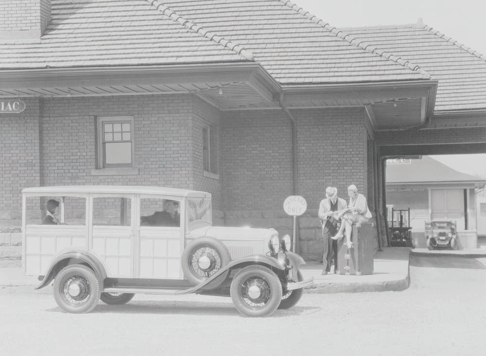 1932 Ford Station Wagon  0401-0769