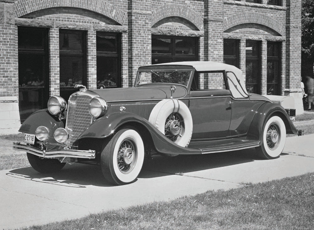 1933 Lincoln Model 513 Dietrich Convertible Roadst  0401-0779