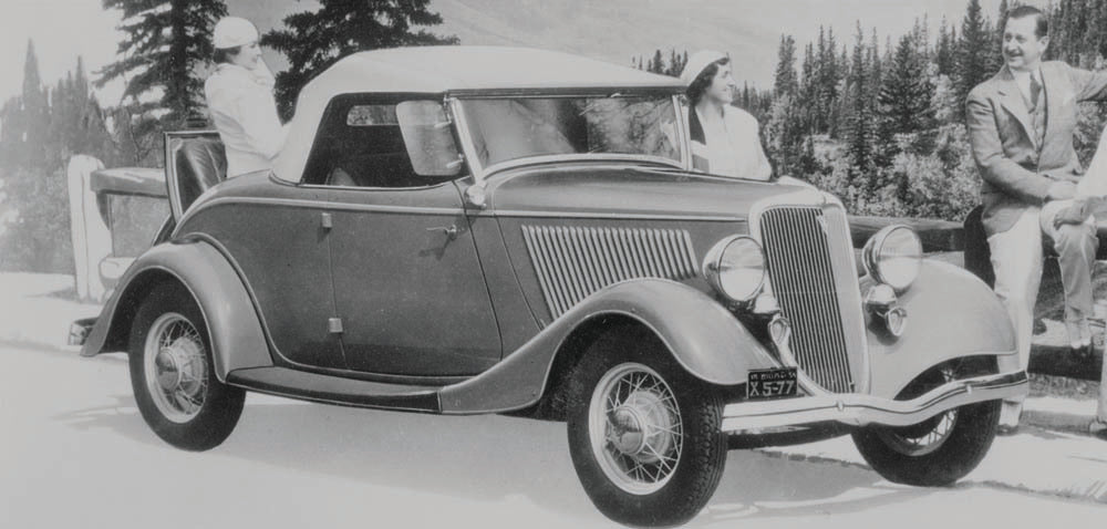 1934 Ford DeLuxe Roadster  0401-0784