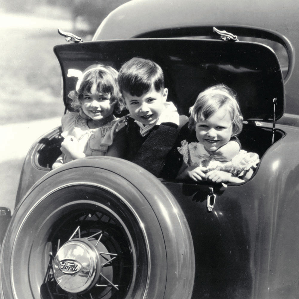 1935 titled Just A Trunk Full child movie stars in  0401-0810