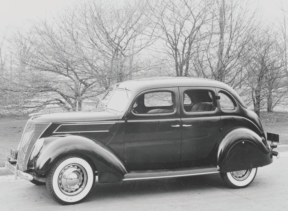 1937 Ford Fordor Touring  0401-0843