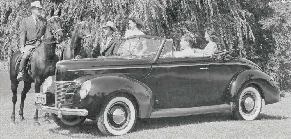 1940 Ford convertible  0401-0875