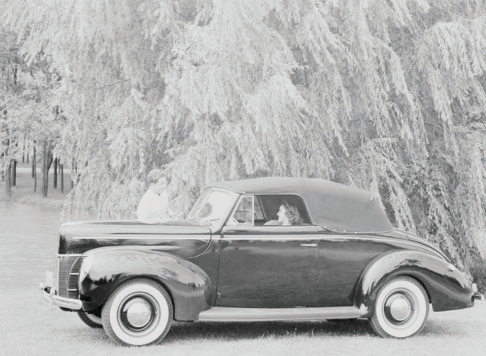 1940 Ford DeLuxe Convertible Coupe  0401-0877