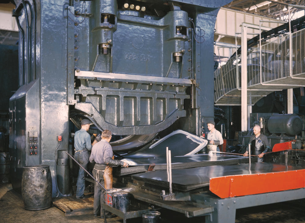 1940 Ford Rouge Stamping Plant operations  0401-0890