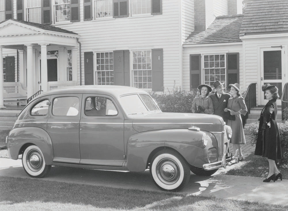 1941 Ford Super Deluxe Fordor sedan  0401-0906