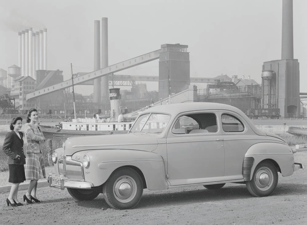 1942 Ford Super DeLuxe Coupe  0401-0935