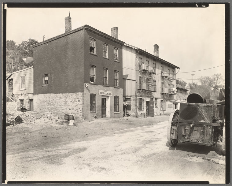 Ewen Avenue No. 2565 (Bar and grill), Spuyten Duyvil