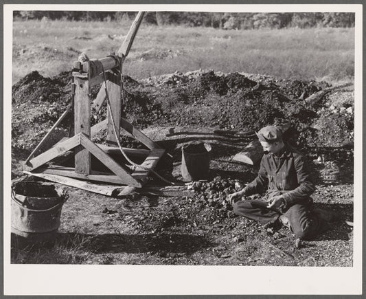In a good mine a man can dig a thousand pounds of tiff ore a day. Washington County, Missouri