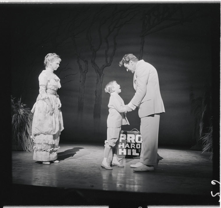 Barbara Cook, Eddie Hodges and Robert Preston in the stage production The Music Man