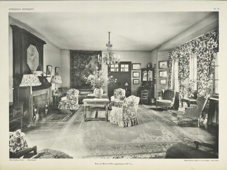 Hall du Moulin-Neuf appartenant à Mme L.