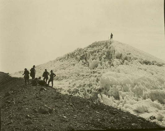 Colum[bia Crest,] Mt. Ra[i]nier, Mt. Ra[i]nier Nat[ional Park].