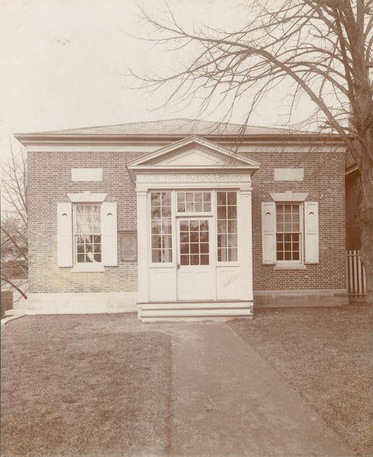 Kingsbridge, Exterior