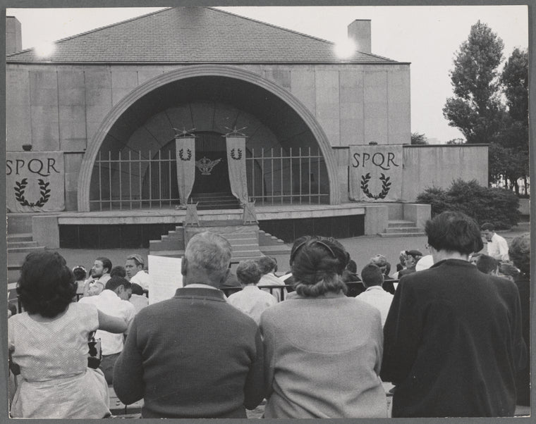 Audience prior to a New York Shakespeare Festival performance of Julius Caesar