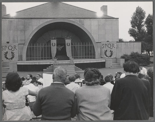 Audience prior to a New York Shakespeare Festival performance of Julius Caesar