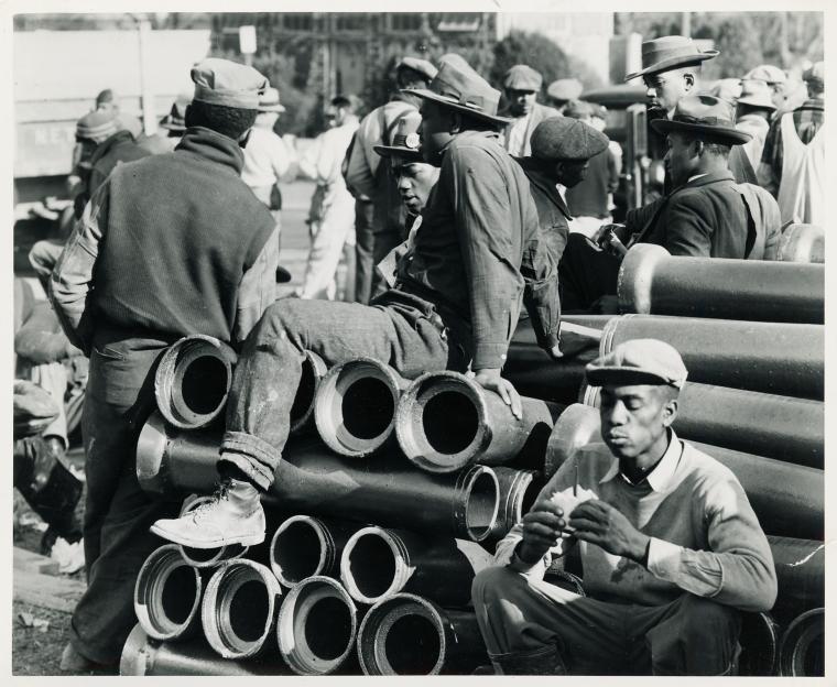 Lunch time on emergency defense office housing construction job; Washington, D. C.; December, 1941.
