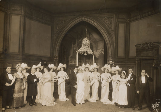 Julian Eltinge and cast in the stage production The Fascinating Widow.