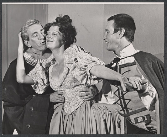 John Heffernan, Cynthia Bebout and Roy Scheider in the stage production The Alchemist
