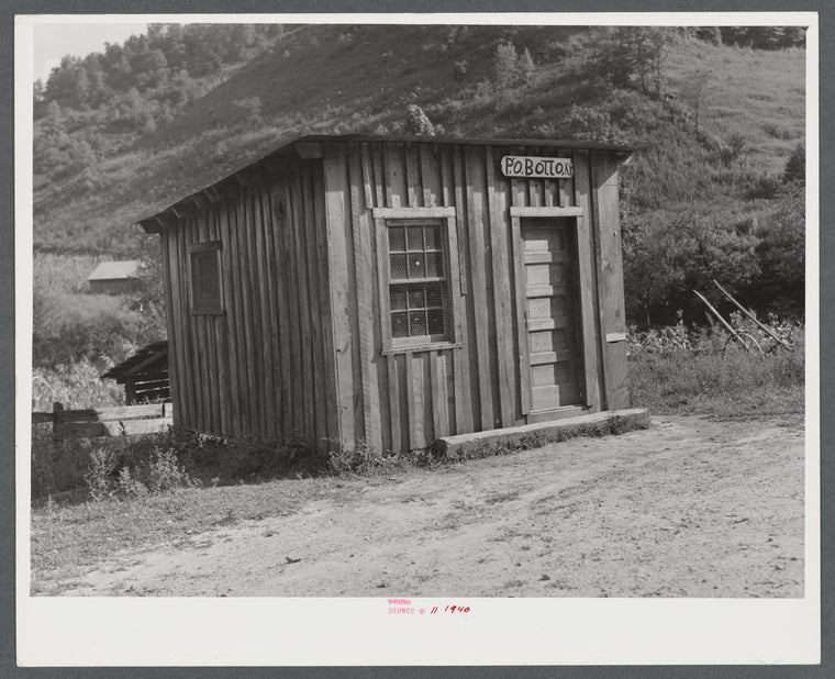 Post office. Botto, Kentucky.