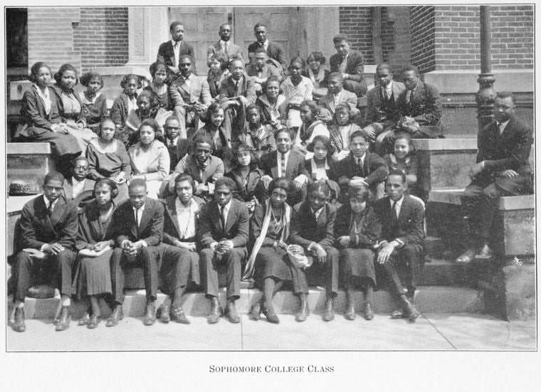 Sophomore College Class.