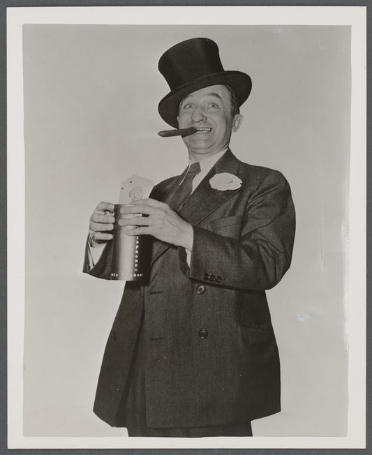 Al Flosso with his trick cards