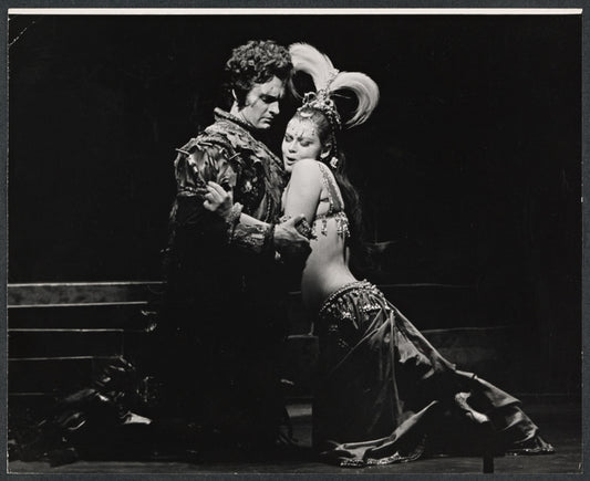 Alan Alda and Barbara Harris in the stage production The Apple Tree