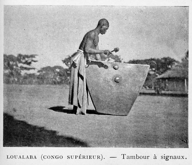 Loualaba (Congo Supérieur). -- Tambour à signaux.
