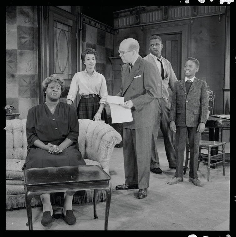 Claudia McNeil, Diana Sands, John Fiedler, Sidney Poitier and Glynn Turman in the stage production A Raisin in the Sun