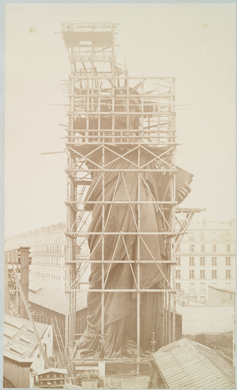 Assemblage of the Statue of Liberty in Paris