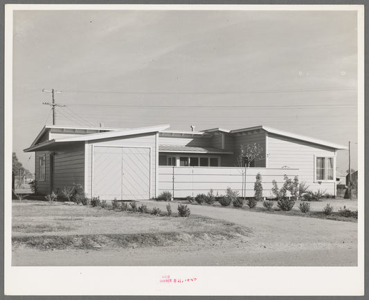 Camp manager's house. Yuba City farm workers' camp. Yuba City, California