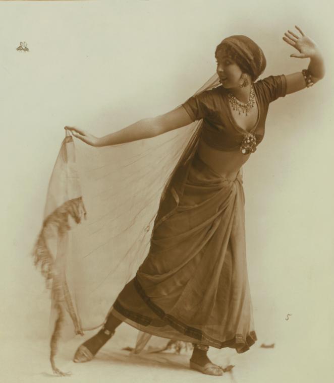 Ruth St. Denis in costume