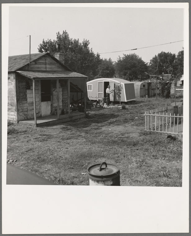 Washington, Yakima shacktown, (Sumac Park) is one of several large shacktown communities around Yakima. General caption number 26